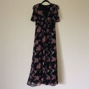 🌺Dark Floral Tie-Front Maxi💃